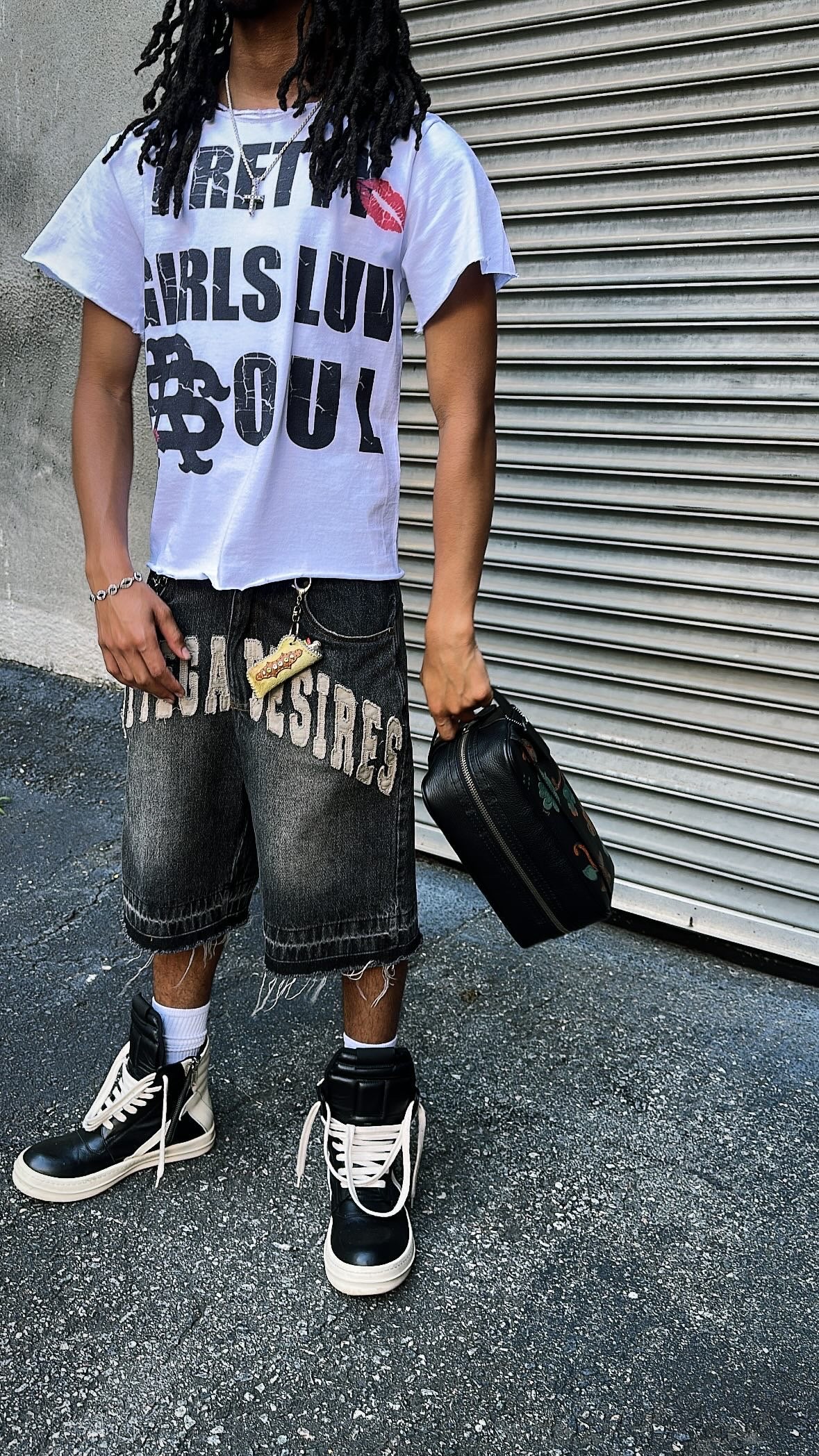 PRETTY GIRLS LUV RSOUL ROCKSTAR TEE