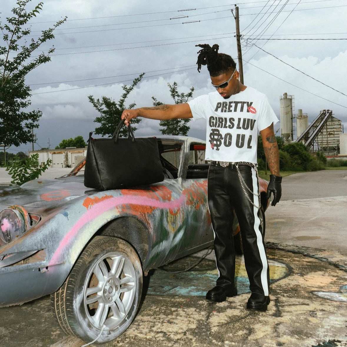 PRETTY GIRLS LUV RSOUL ROCKSTAR TEE